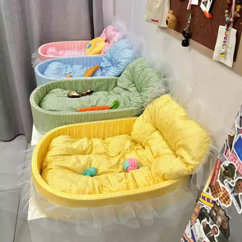 Cozy Macaron Four Seasons Dog Bed