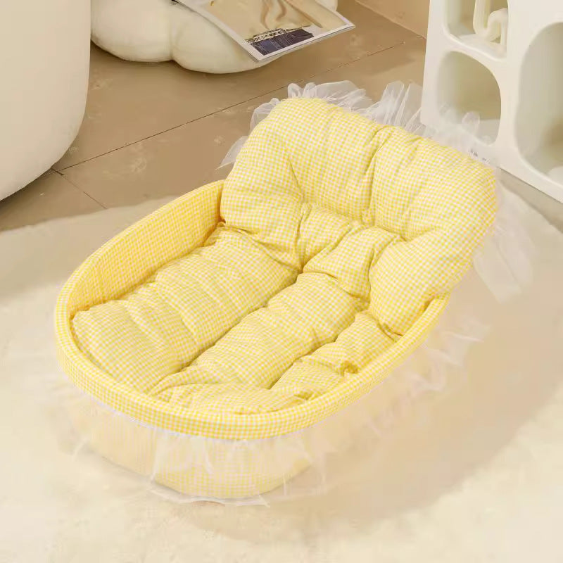 Cozy Macaron Four Seasons Dog Bed